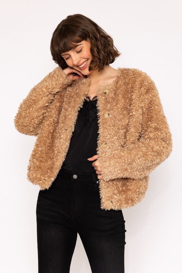 Carraig Donn 24Aw Furry Short Jacket in Camel