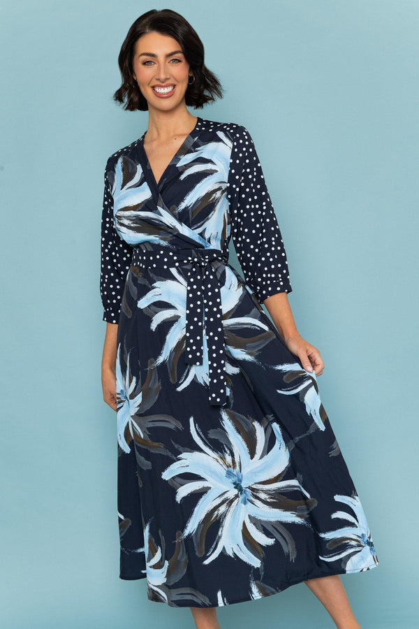 Carraig Donn 3/4 Sleeve Jacqueline Midi Dress in Navy