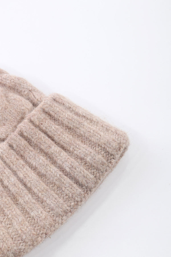 Carraig Donn Beige Cable Knit Beanie