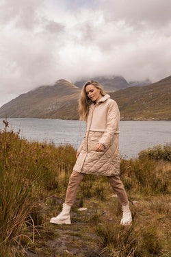 Carraig Donn Beige Quilted Jacket With Contrast Fabric