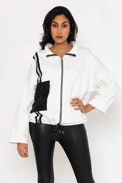 Carraig Donn Black and White Zip up Jacket with Pocket