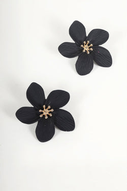 Carraig Donn Black Flower Stud Earrings