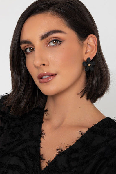 Carraig Donn Black Flower Stud Earrings