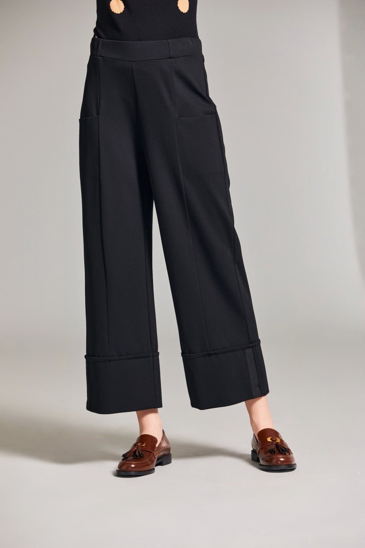 Cropped wide leg black trousers best sale