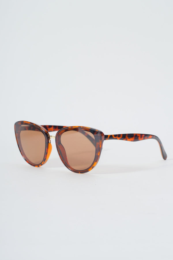 Carraig Donn Brown Cateye Sunglasses