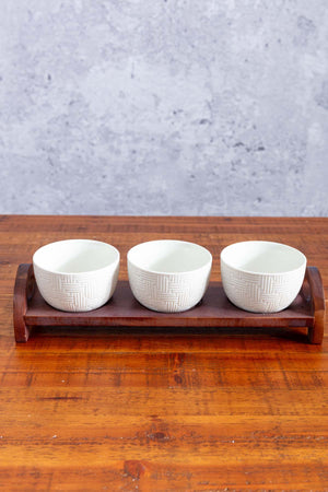 Cable Knit Triple Dish On Board With Acacia Wood Base