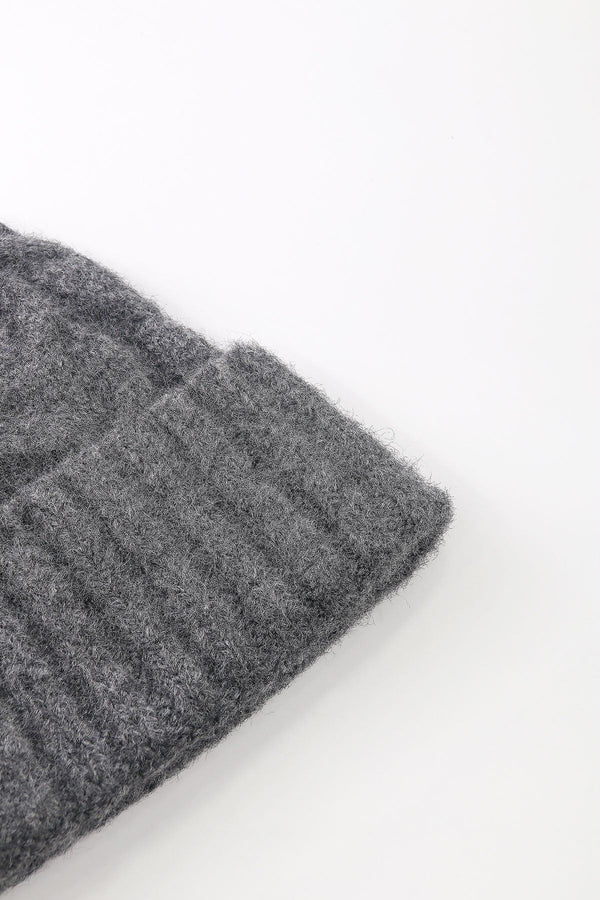 Carraig Donn Charcoal Grey Cable Knit Beanie