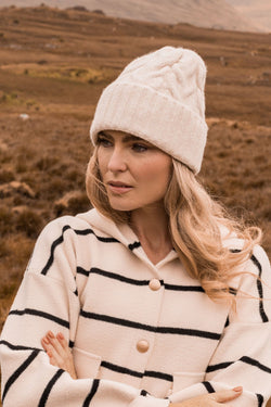 Carraig Donn Cream Cable Knit Beanie