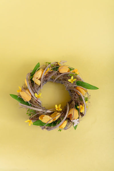 Carraig Donn Easter Tulip Wreath