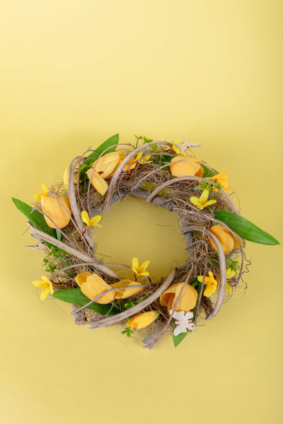 Carraig Donn Easter Tulip Wreath