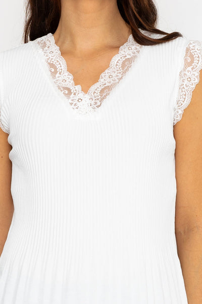 Carraig Donn Ecru Sleeveless Lace Trim Pleat Top