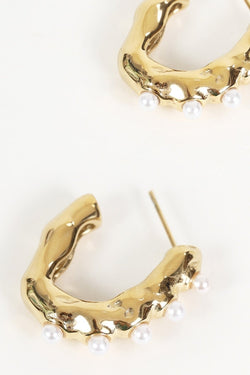 Carraig Donn Faux Pearl Hammered Gold Hoop Earrings