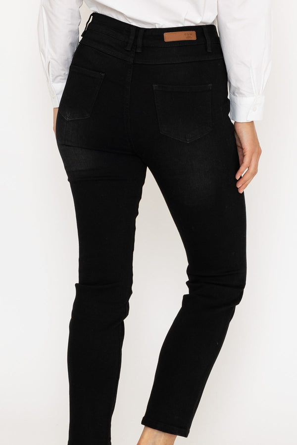 Carraig Donn Lana Straight Leg Jeans in Black