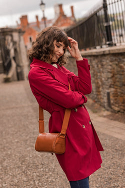 Carraig Donn Leather Crossbody in Tan Brown