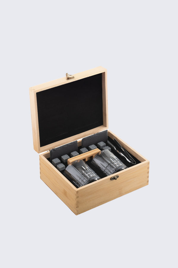 Carraig Donn Liffey Wooden Boxed Whiskey Set