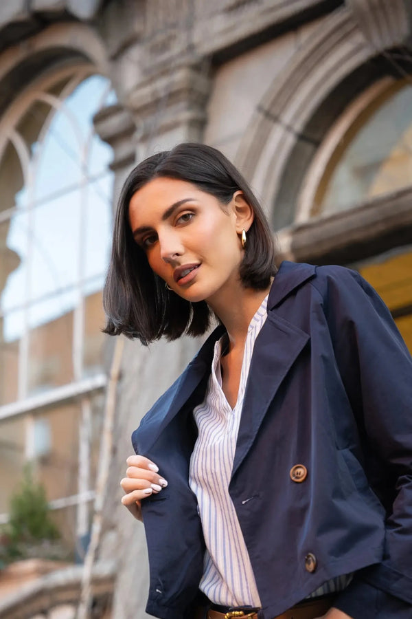 Carraig Donn Lightweight Cropped Trench Coat in Navy