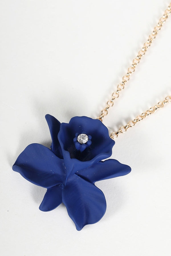 Carraig Donn Navy Flower Pendant Necklace