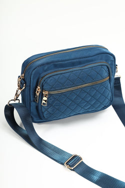 Carraig Donn Quilted Front Nylon Camera Bag in Teal Blue