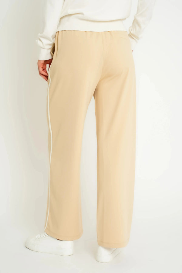 Carraig Donn Relaxed Fit Trousers in Camel