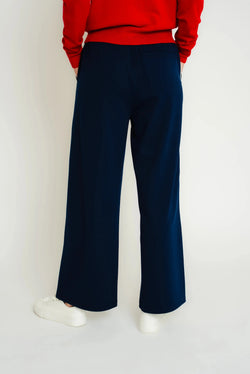 Carraig Donn Relaxed Fit Trousers in Navy