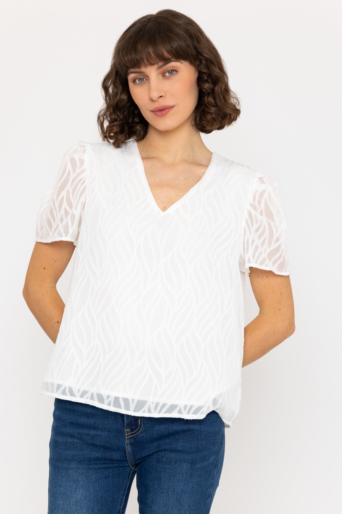 Short Sleeve Textured V Neck Top in Ivory