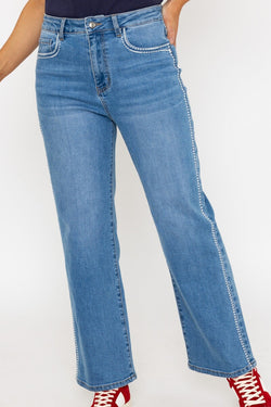 Carraig Donn Straight Leg Denim Jeans With Side Stitch Detail