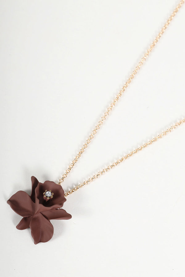 Carraig Donn Taupe Flower Pendant Necklace