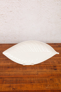 Carraig Donn White Ceramic Textured Leaf Platter