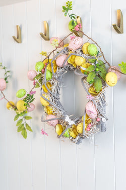 Carraig Donn Yellow Easter Wreath