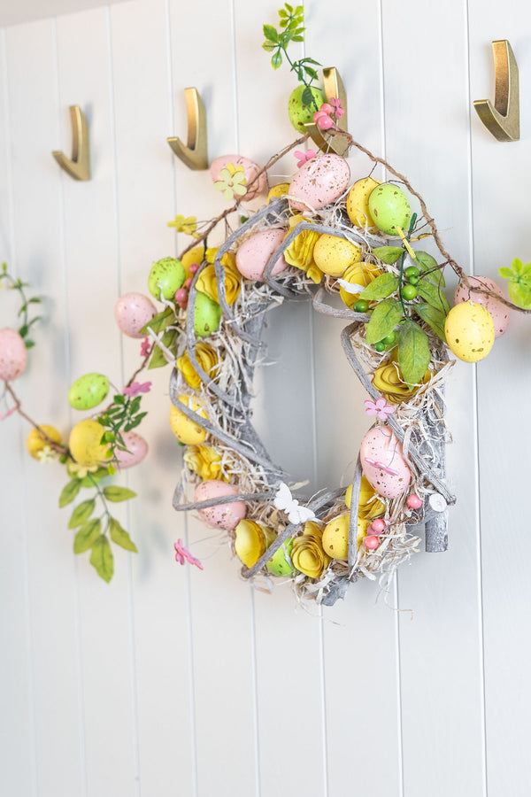 Carraig Donn Yellow Easter Wreath