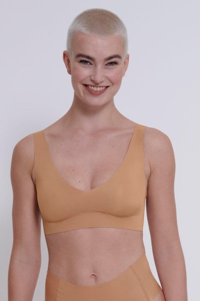 Carraig Donn Zero Feel V-Neck Bralette in Nude