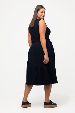 Carraig Donn Black Sleeveless Midi Dress