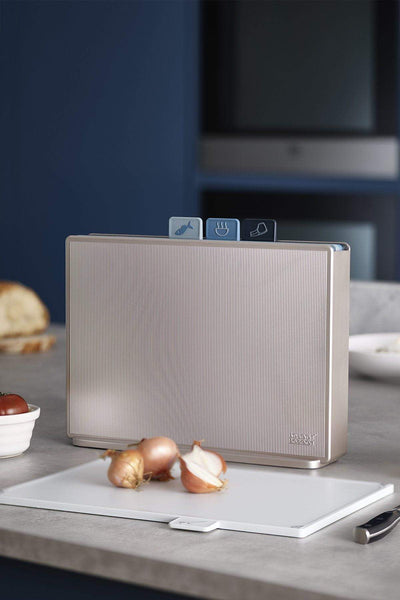 https://www.carraigdonn.com/cdn/shop/products/carraig-donn-index-chopping-board-set-sky-editions-987150_grande.jpg?v=1671912231