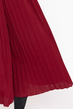 Carraig Donn Pleated Wide Leg Pant in Burgundy