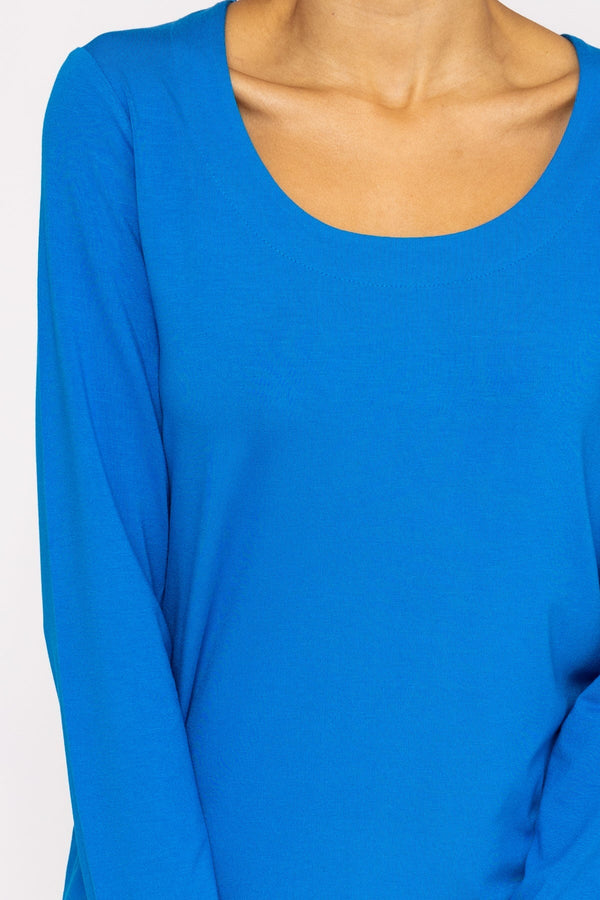 Carraig Donn Scoop Neck Tee in Cobalt