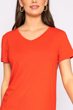 Carraig Donn V Neck Tee in Red